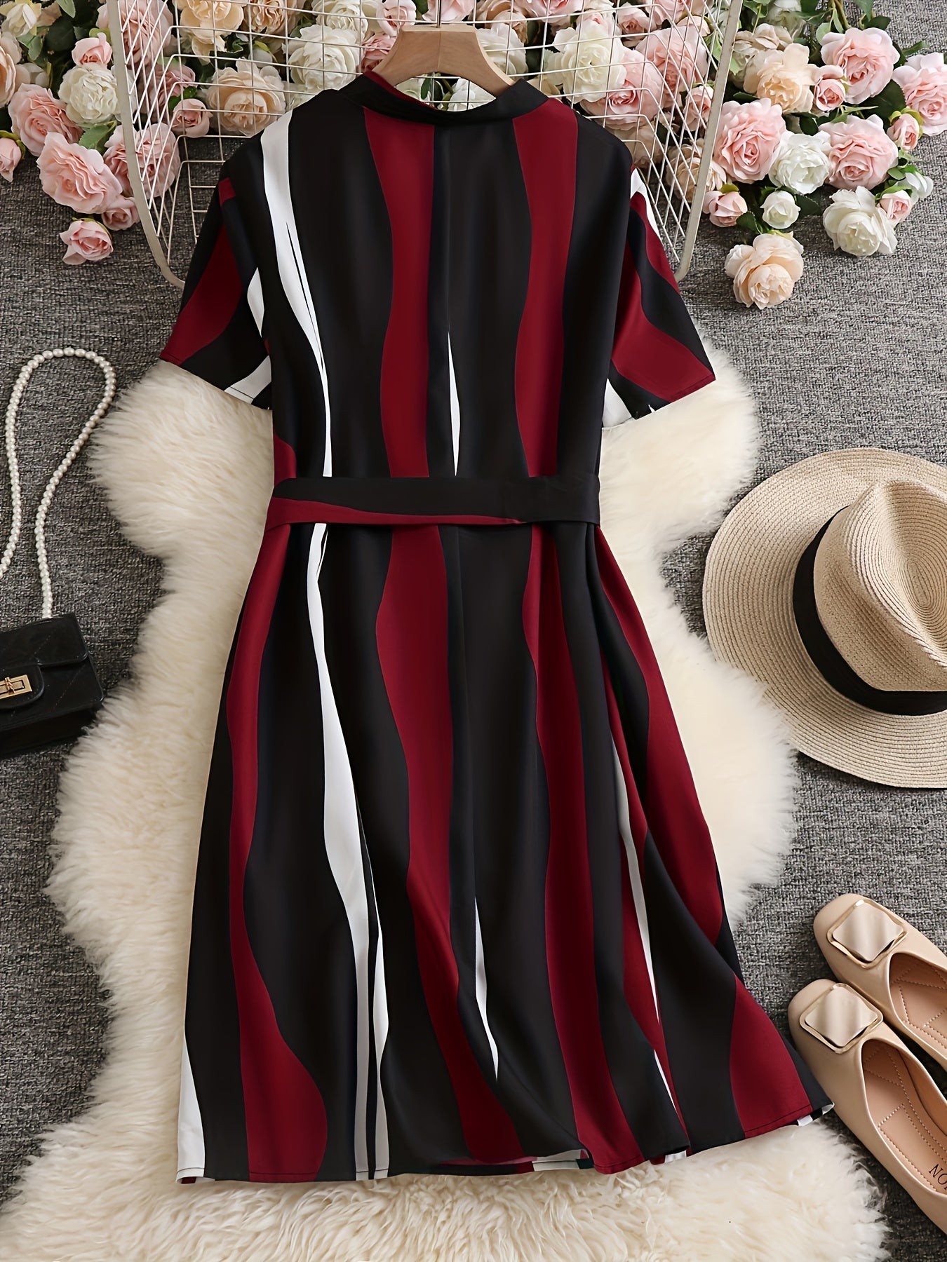 Plus Stripe Print Short Sleeve V Neck Knee Length Dress With Belt