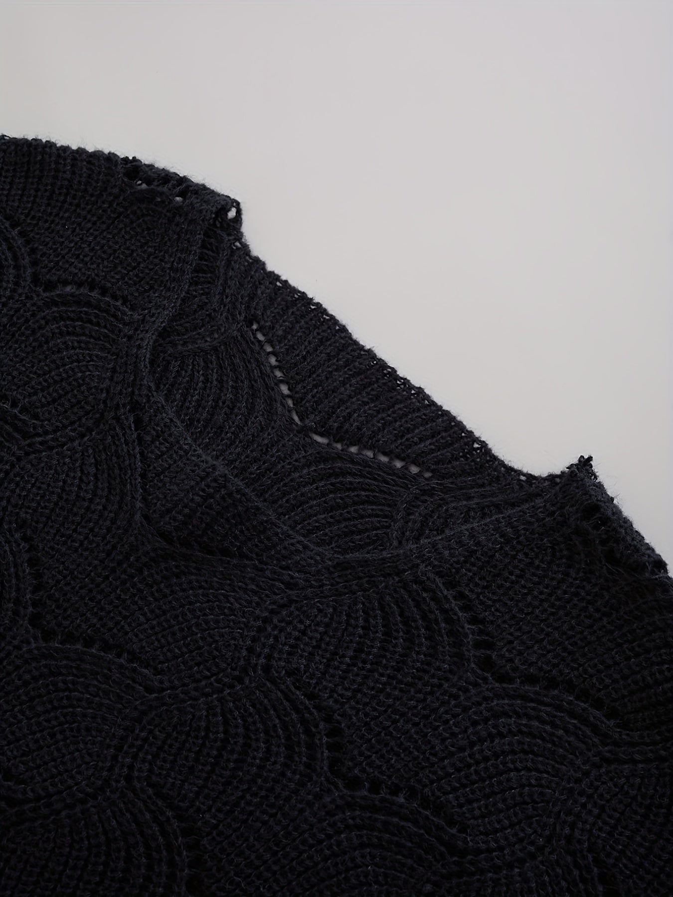  Solid Cable Knit Round Neck Pullover Sweater
