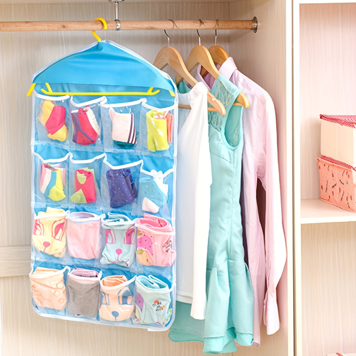 16 Compartment Hanging Bag Clothes Storage Organizer