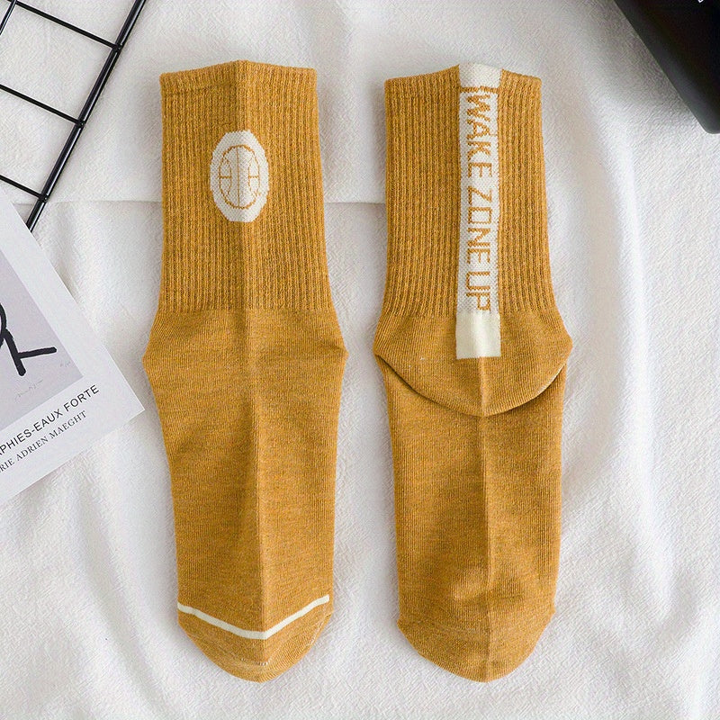 Autumn Winter Breathable Letter Graphic Sports Couple Socks