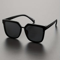 Men's Classic Oval Frame Sunglasses with Case