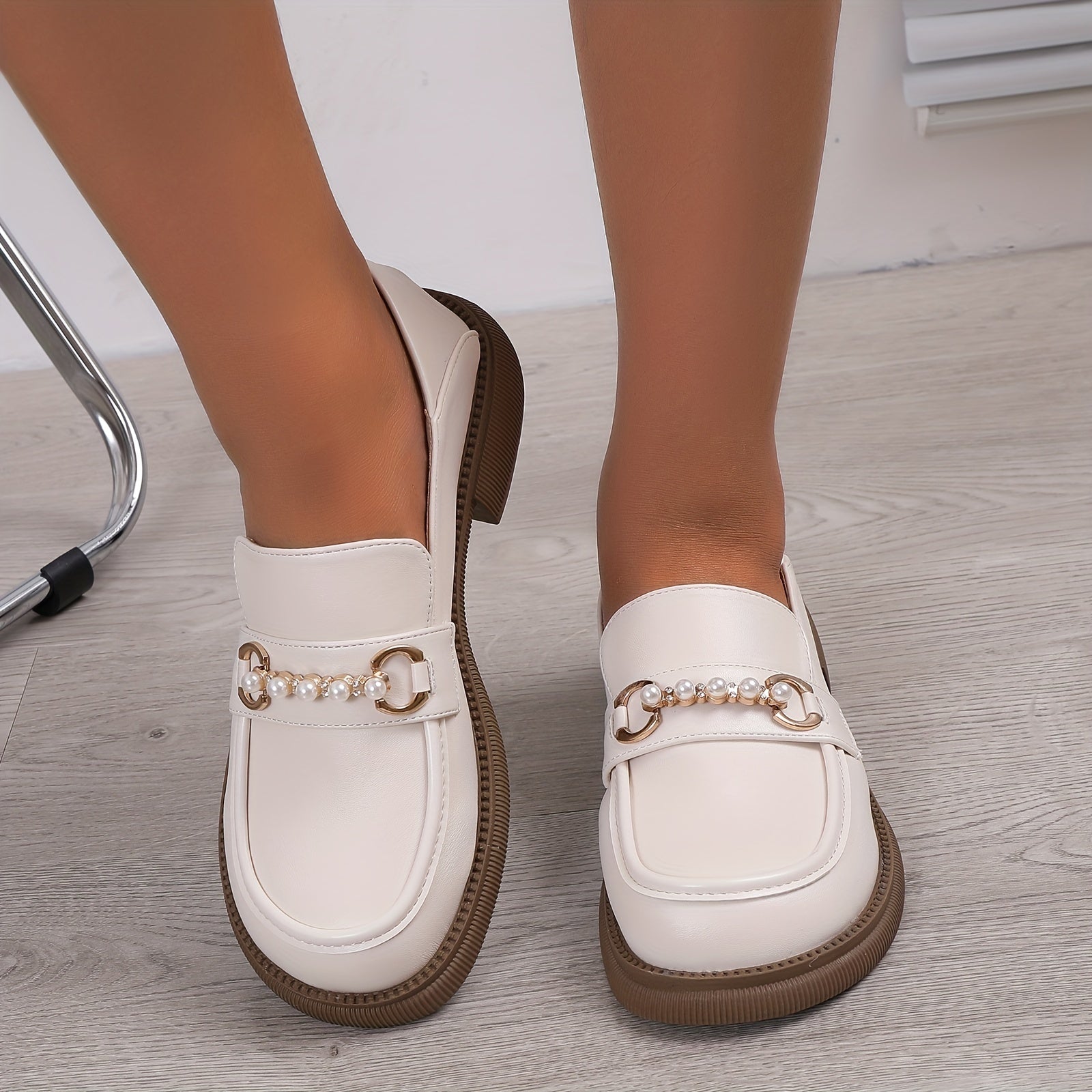 Women's Pearl Loafers Preppy Style Leather Shoes