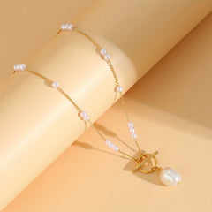 Baroque Faux Pearl Pendant Necklace