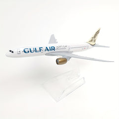 Boeing 787 Cathay Gulf Air 1:400 DieCast Model Kit