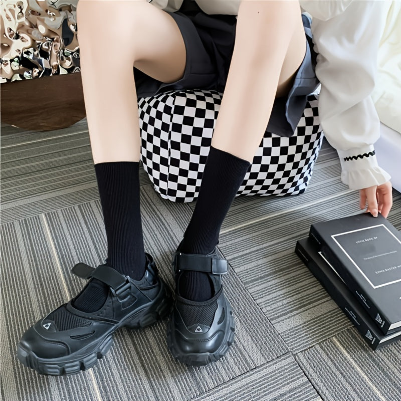 4 Pairs Women's Solid Tube Socks