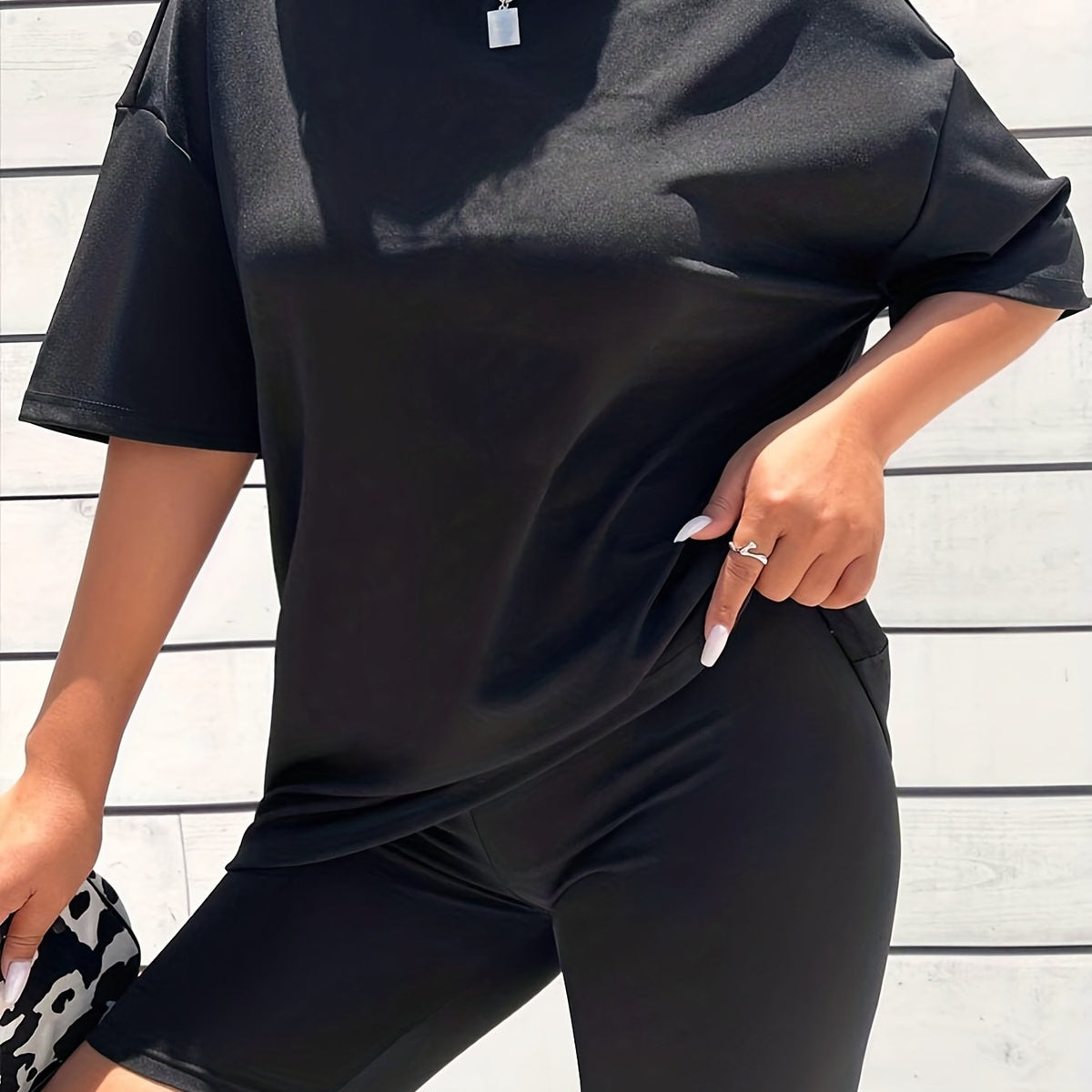 2pcs Casual Sports Suit Crew Neck Sports Tee & Shorts