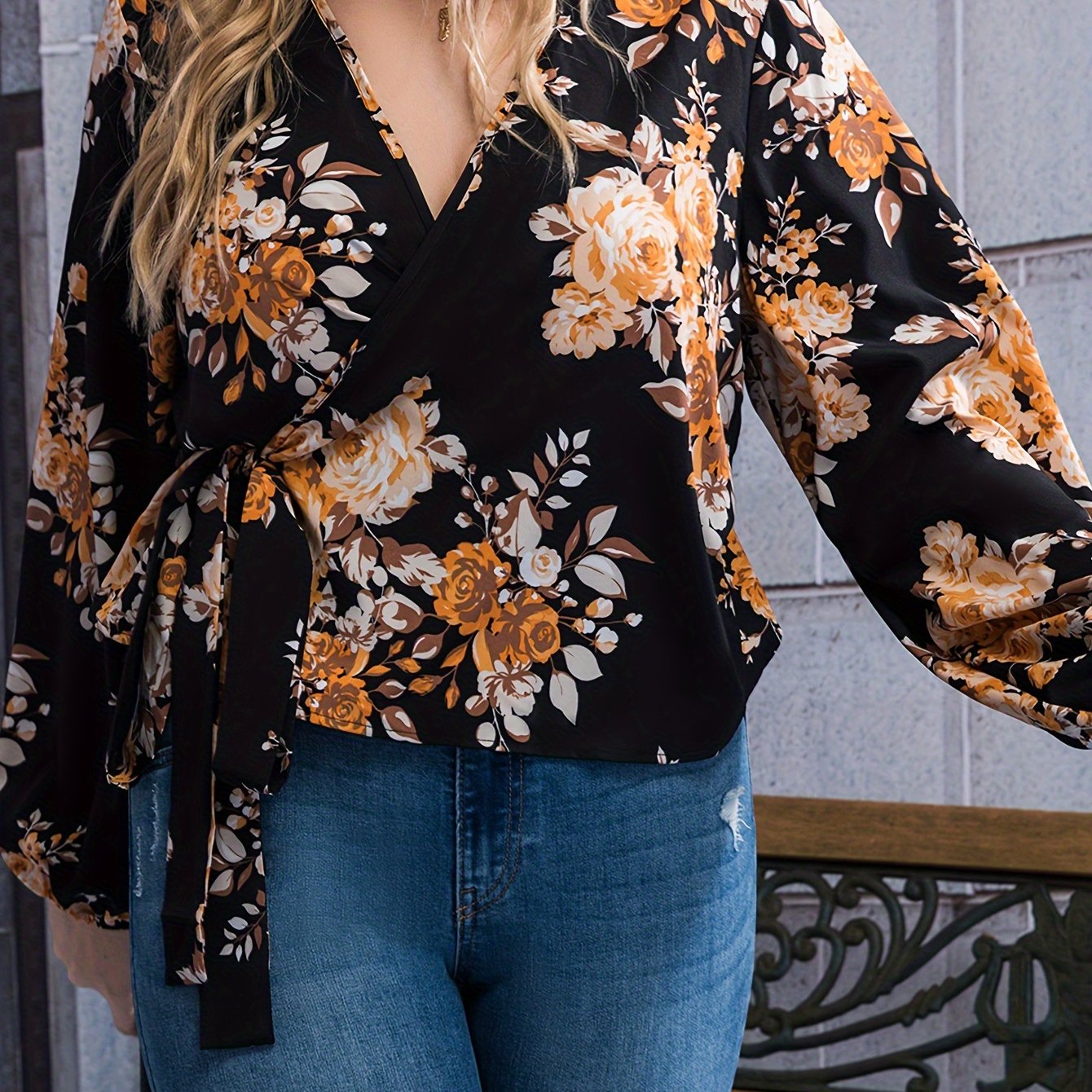  Floral Lantern Sleeve Top with Belt