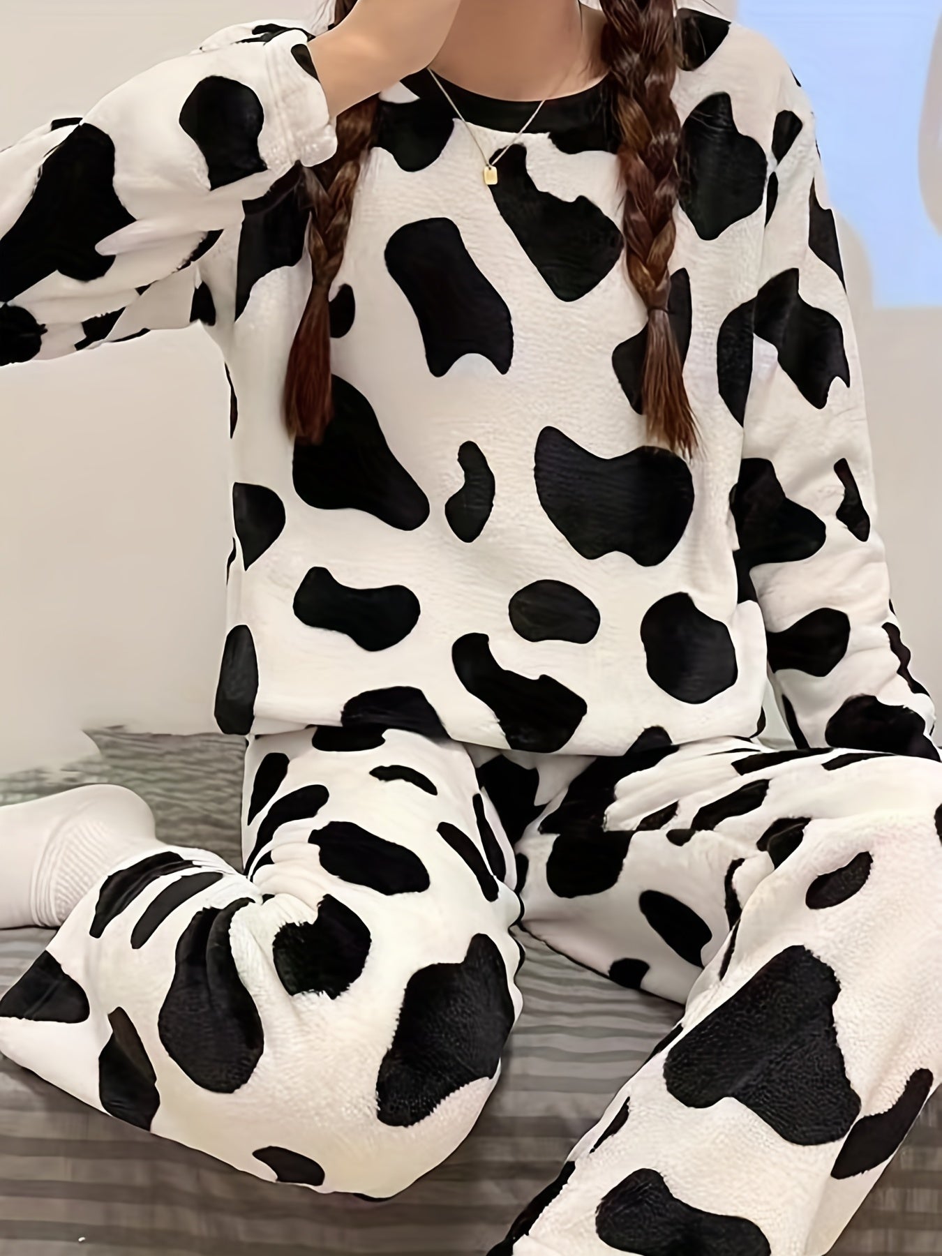 Cow Spots Print Pajama Set Long Sleeve Crew Neck Top & Cozy Pants