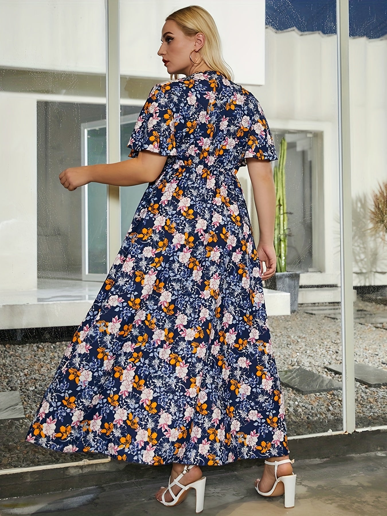  Floral Print Maxi Dress