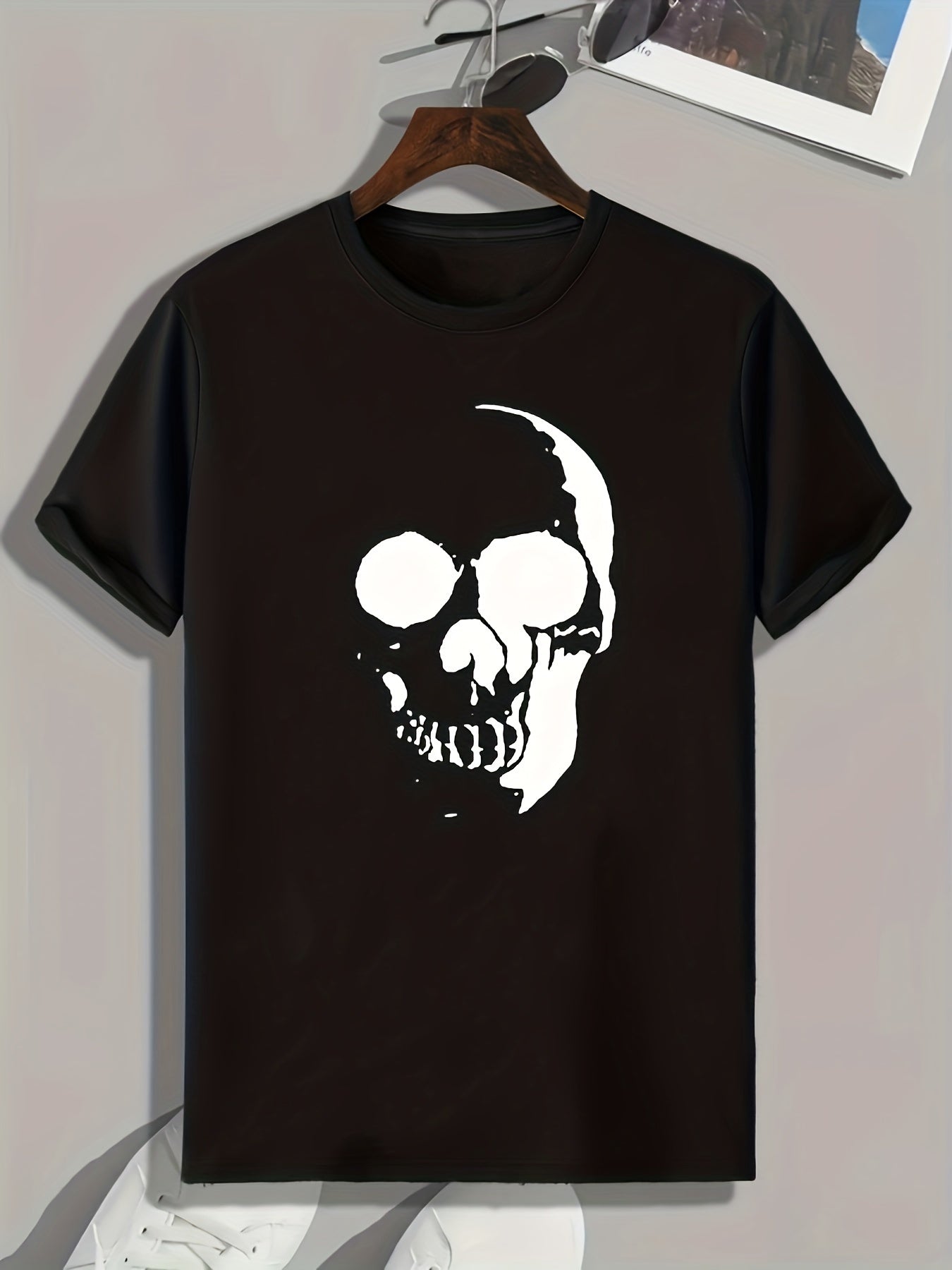 Skull Pattern Print Men's Comfy Sports T shirt Graphic Tee
