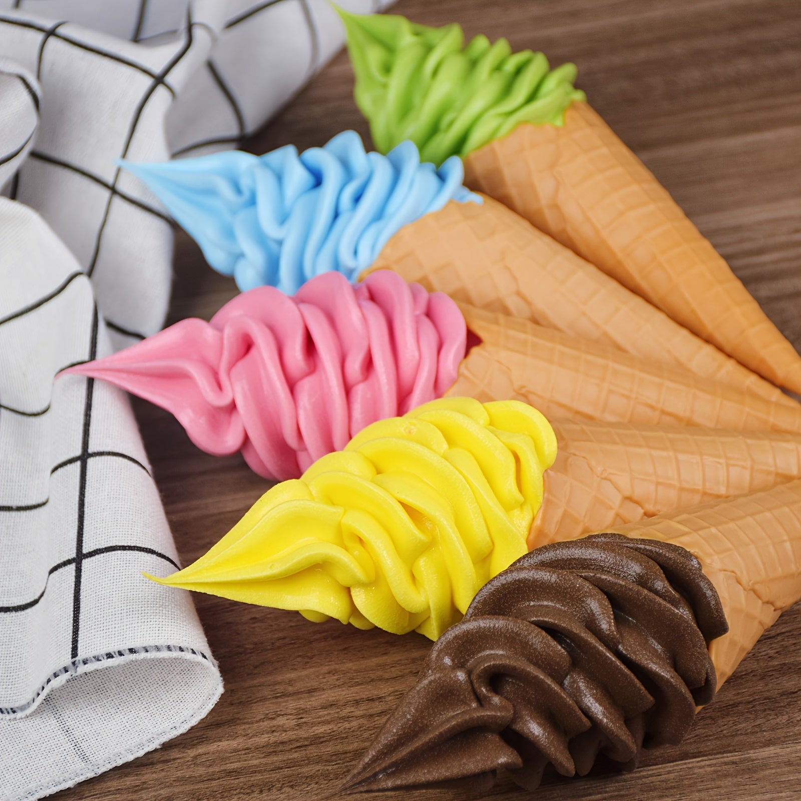 PVC Ice Cream Sculpture, Faux Ice Cream Model for Home Decor