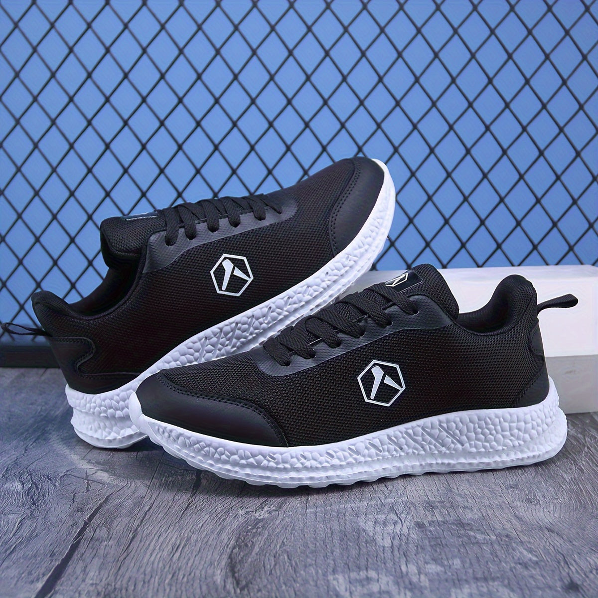 Mesh Breathable Sports Shoes Lightweight Anti Slip Travel Walking Shoes
