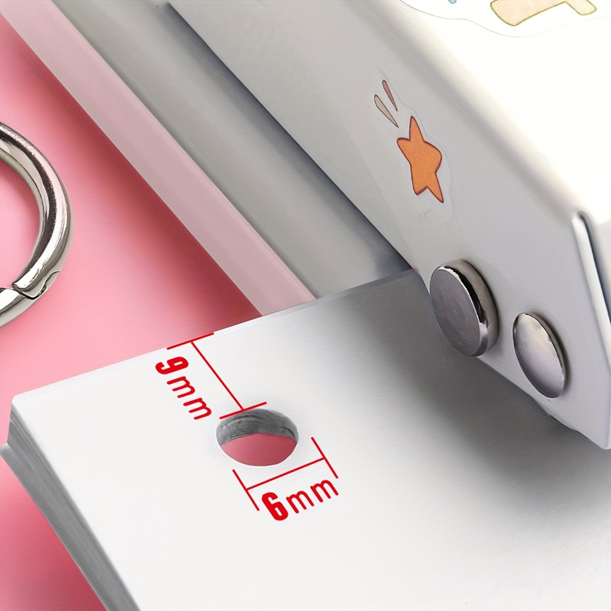 Mini Round Hole Punch Small Manual Punch 20 Sheets - 4 Colors