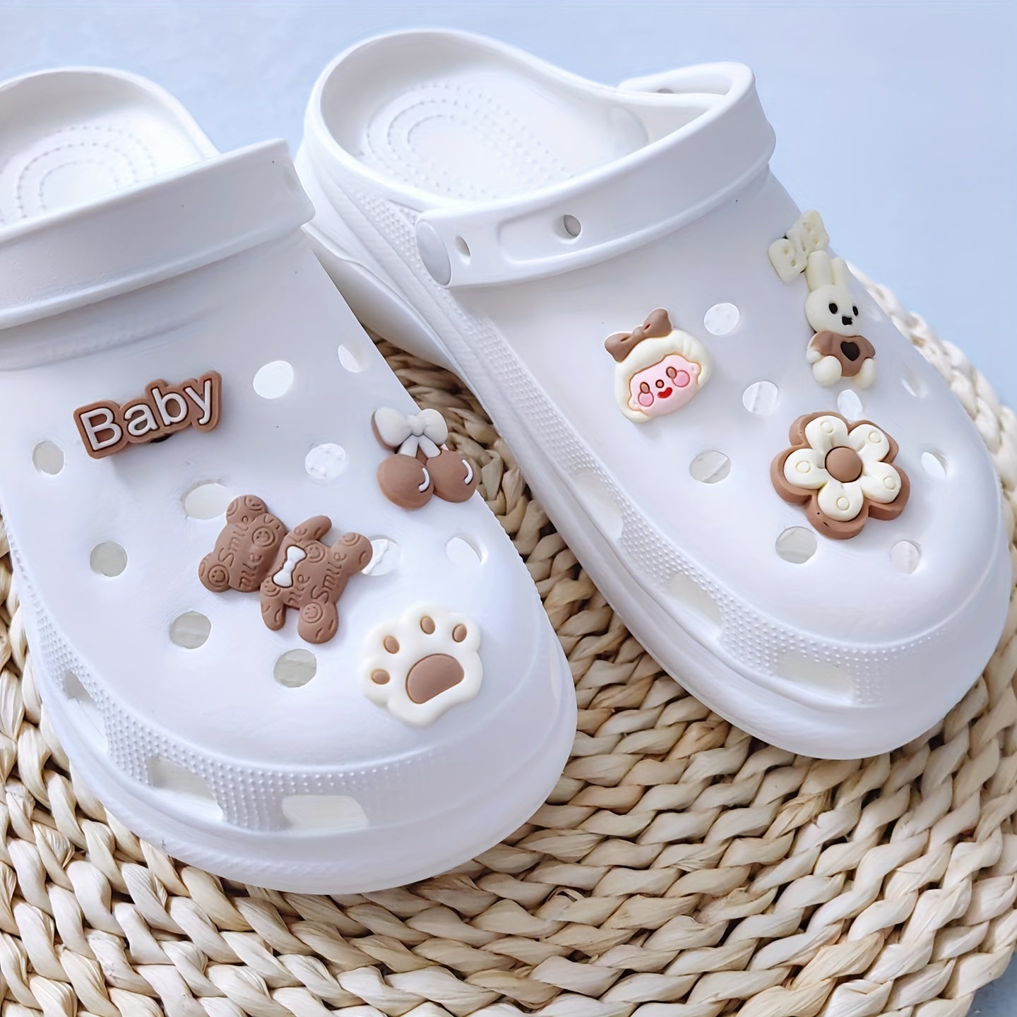 8pcs Cartoon Brown Bear Rabbit Shoe Buckle Set