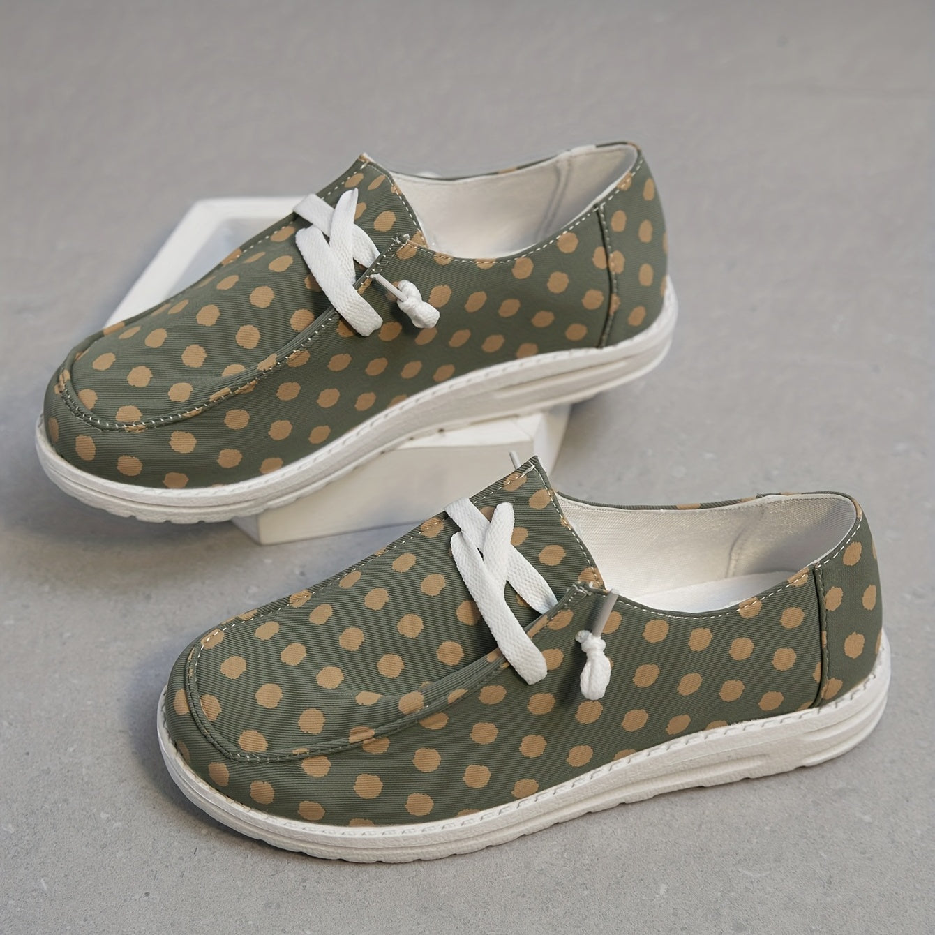 Yellow Polka Dot Canvas Shoes Lace Up Lightweight Walking Shoes