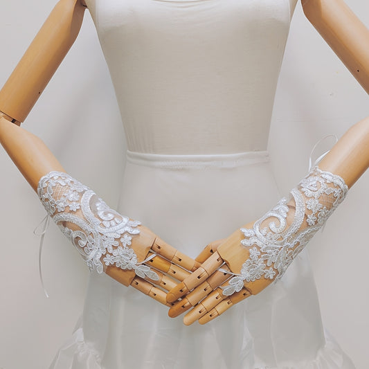 Short Bridal Lace Finger Gloves for Weddings & Events