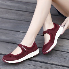 Women's Mesh Flat Sandals Breathable Non Slip Walking Shoes