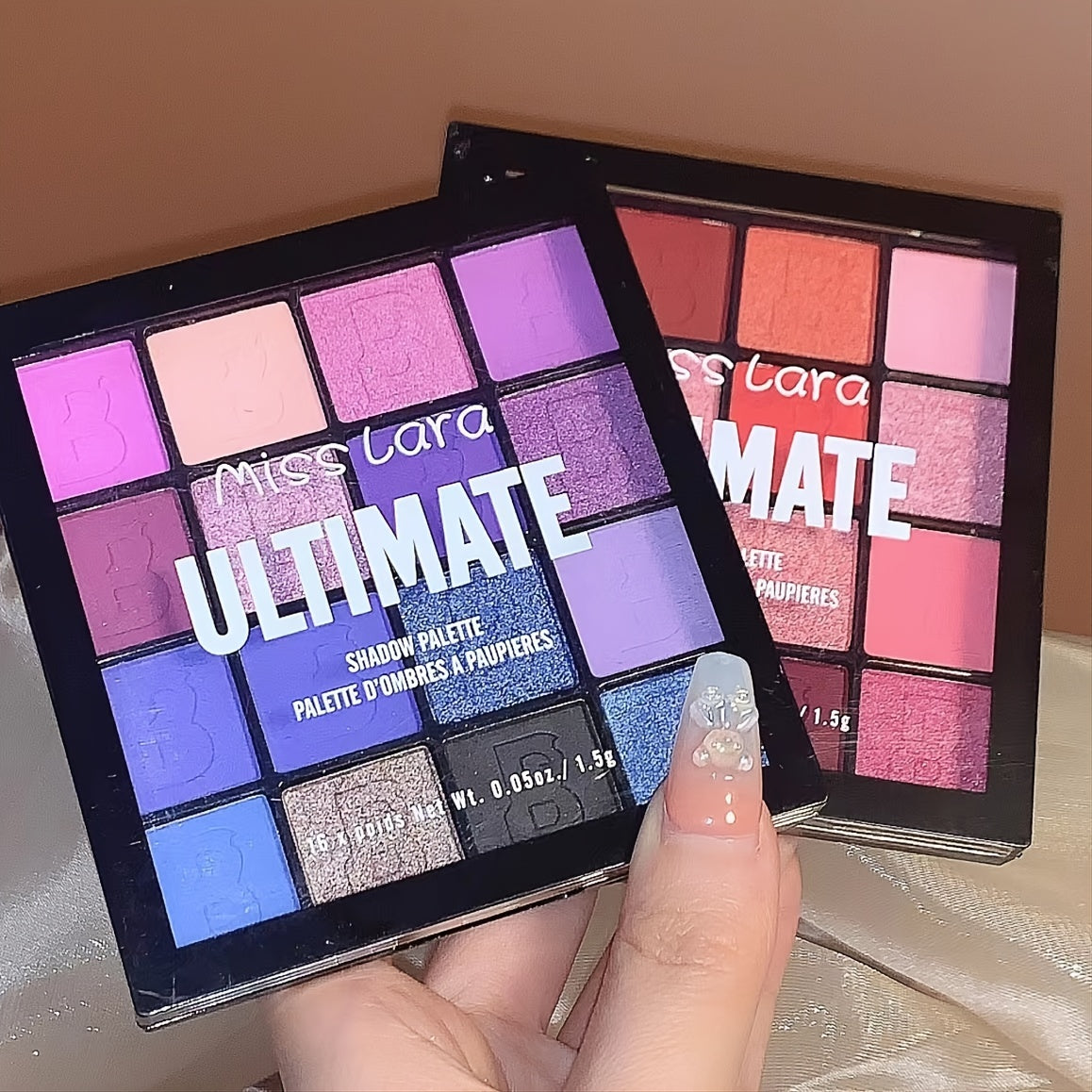 Vibrant 16-Color Eyeshadow Palette for Stunning Eye Look