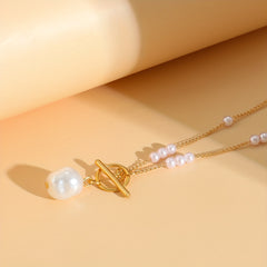 Baroque Faux Pearl Pendant Necklace