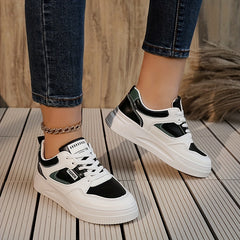 Women's Letter Patch Skate Shoes Low Top Lace Up Shoes