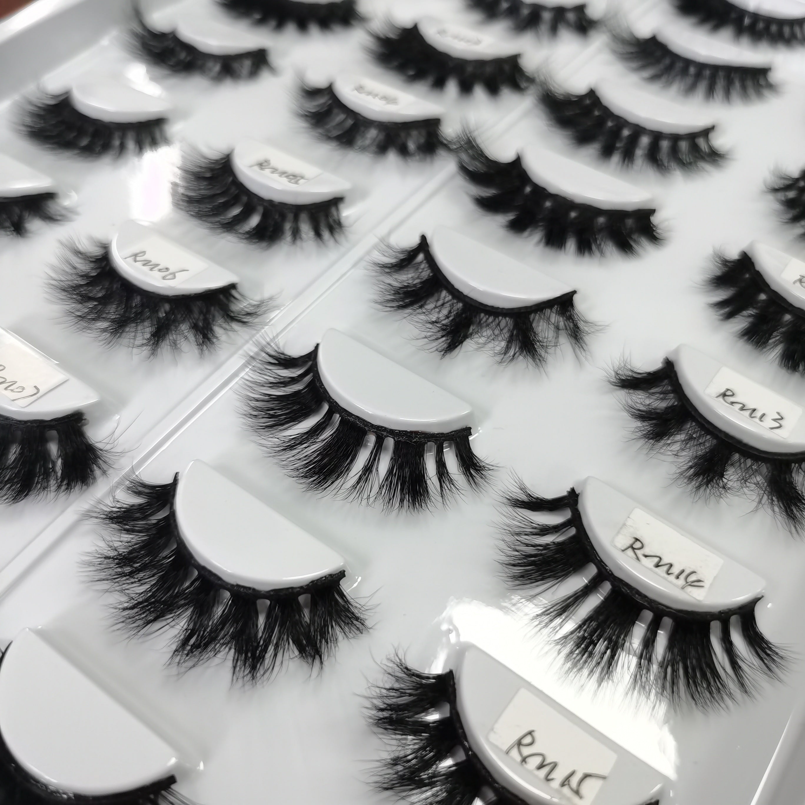 Slim 16mm Natural 3D Mink Eyelashes Soft Reusable False Eyelashes Bulk