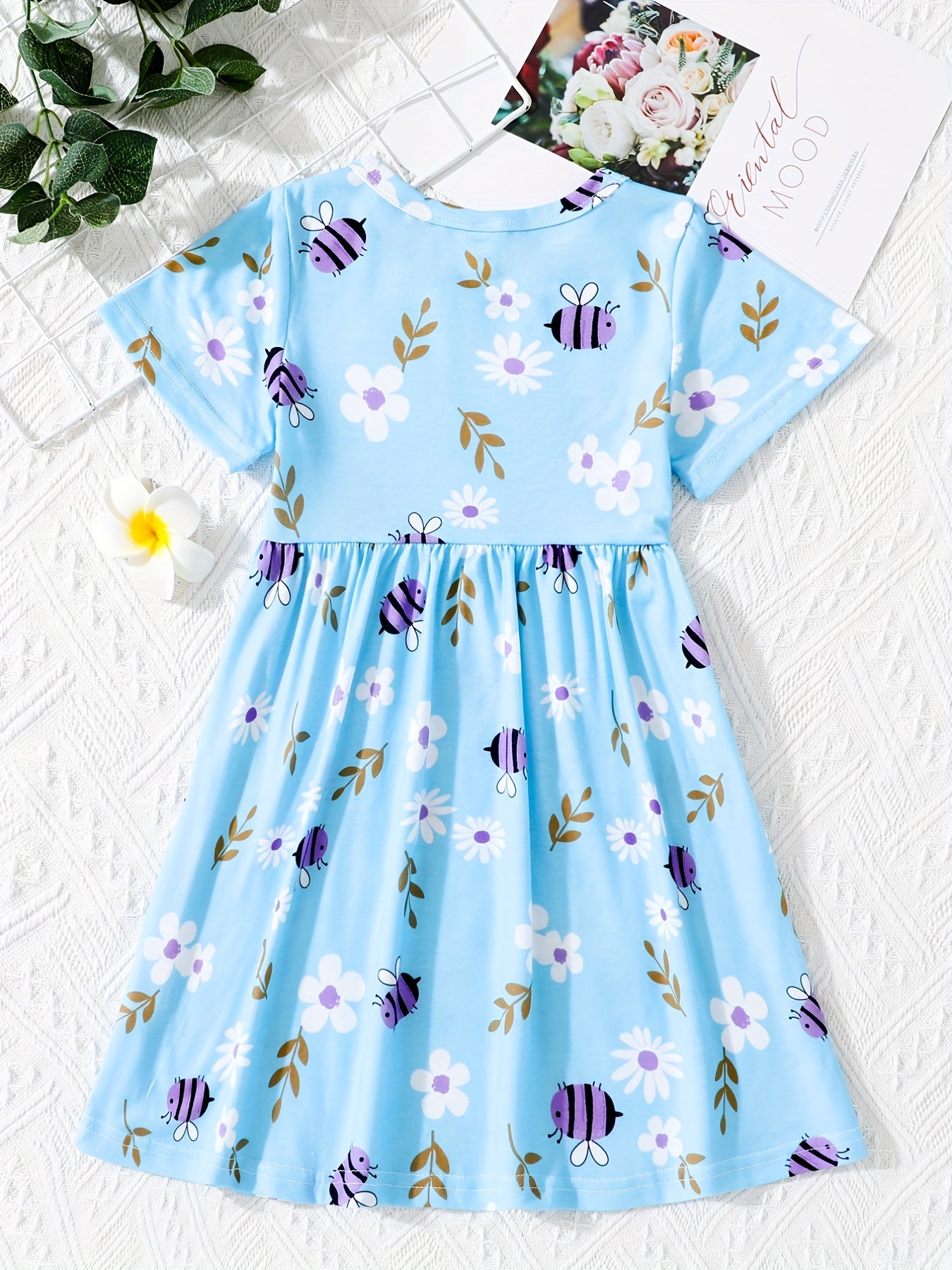 Girls' Bee And Floral Graphic Short Sleeve Skater Dress