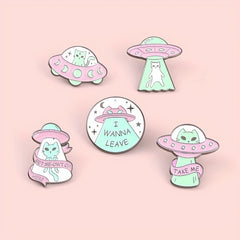 Escape Alien Cat Enamel Pins Funny Bag Brooch Lapel Badge Cartoon