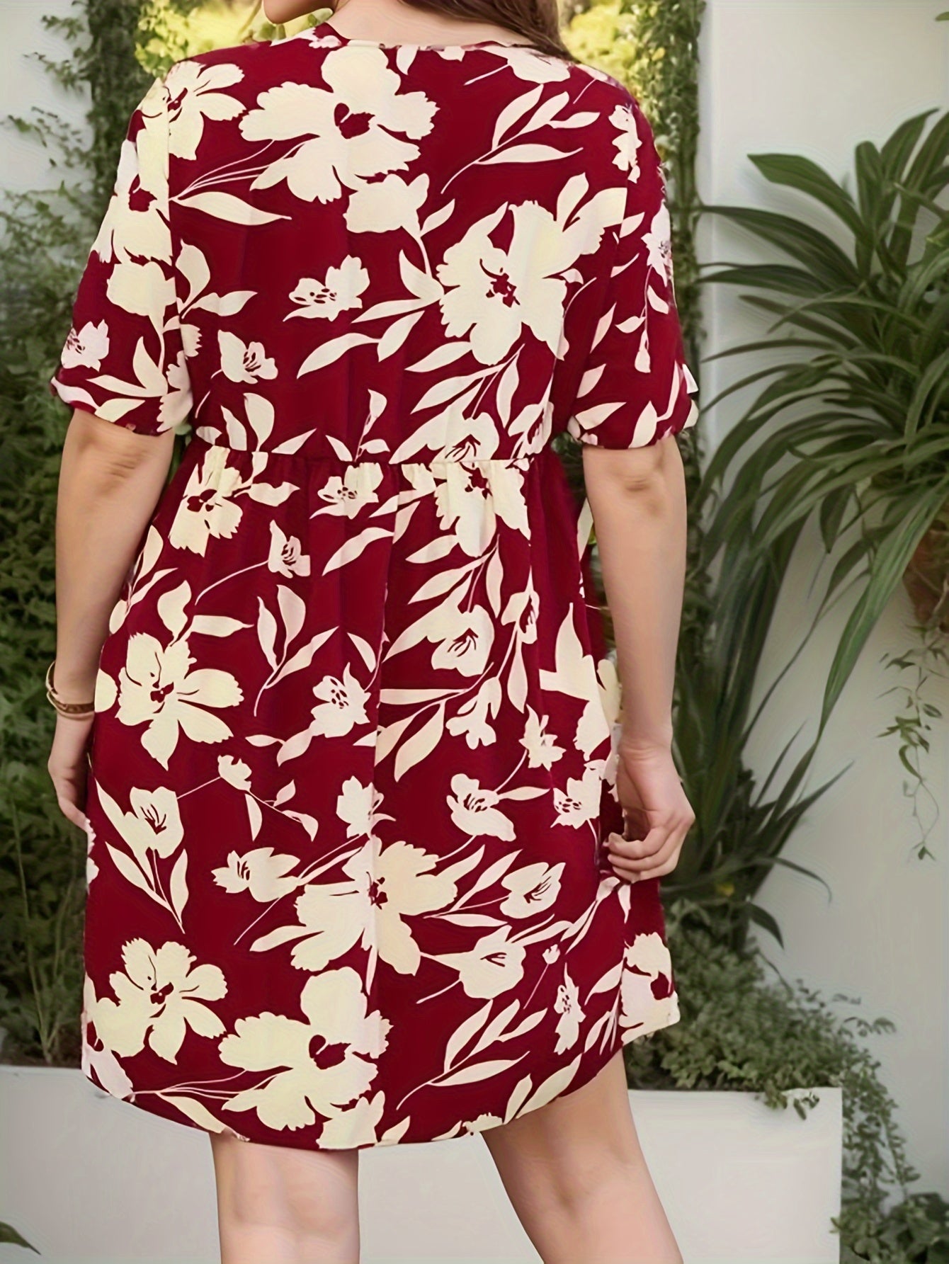 Floral Print Short Sleeve V Neck Mini Dress