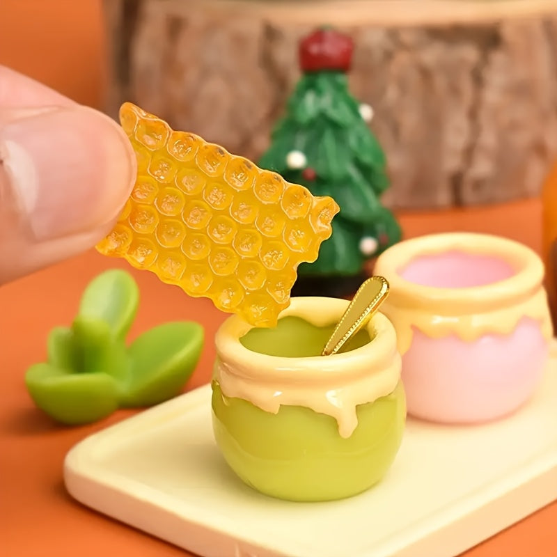 2pcs Mini Honeycomb Beeswax Figurines Yellow Decor
