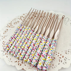 12pcs Aluminum Crochet Hooks Set with Floral Plastic Handle