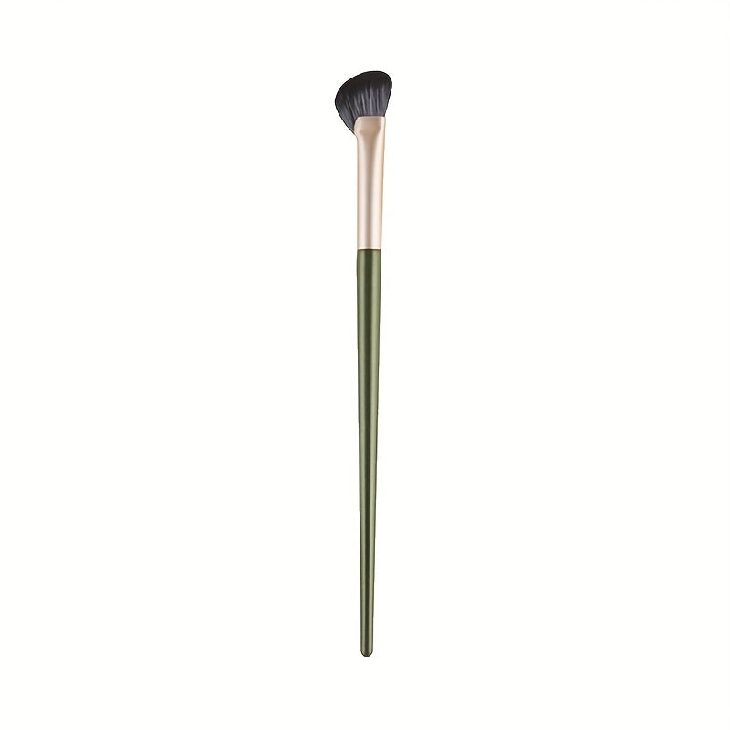 Portable Nose Shadow Brush for Contouring and Highlighting