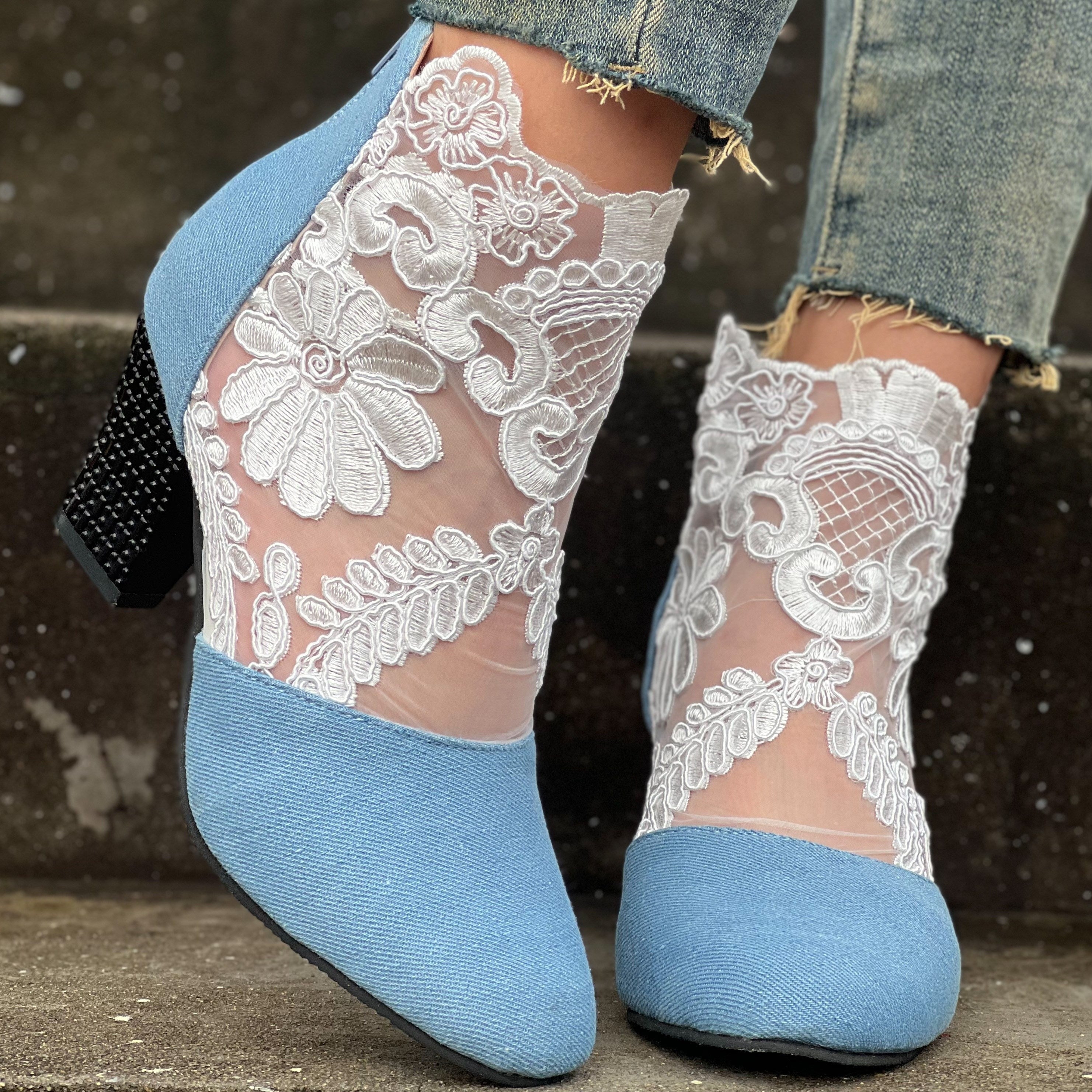 Women's Embroidered Decor Heels Back Zipper Shoes
