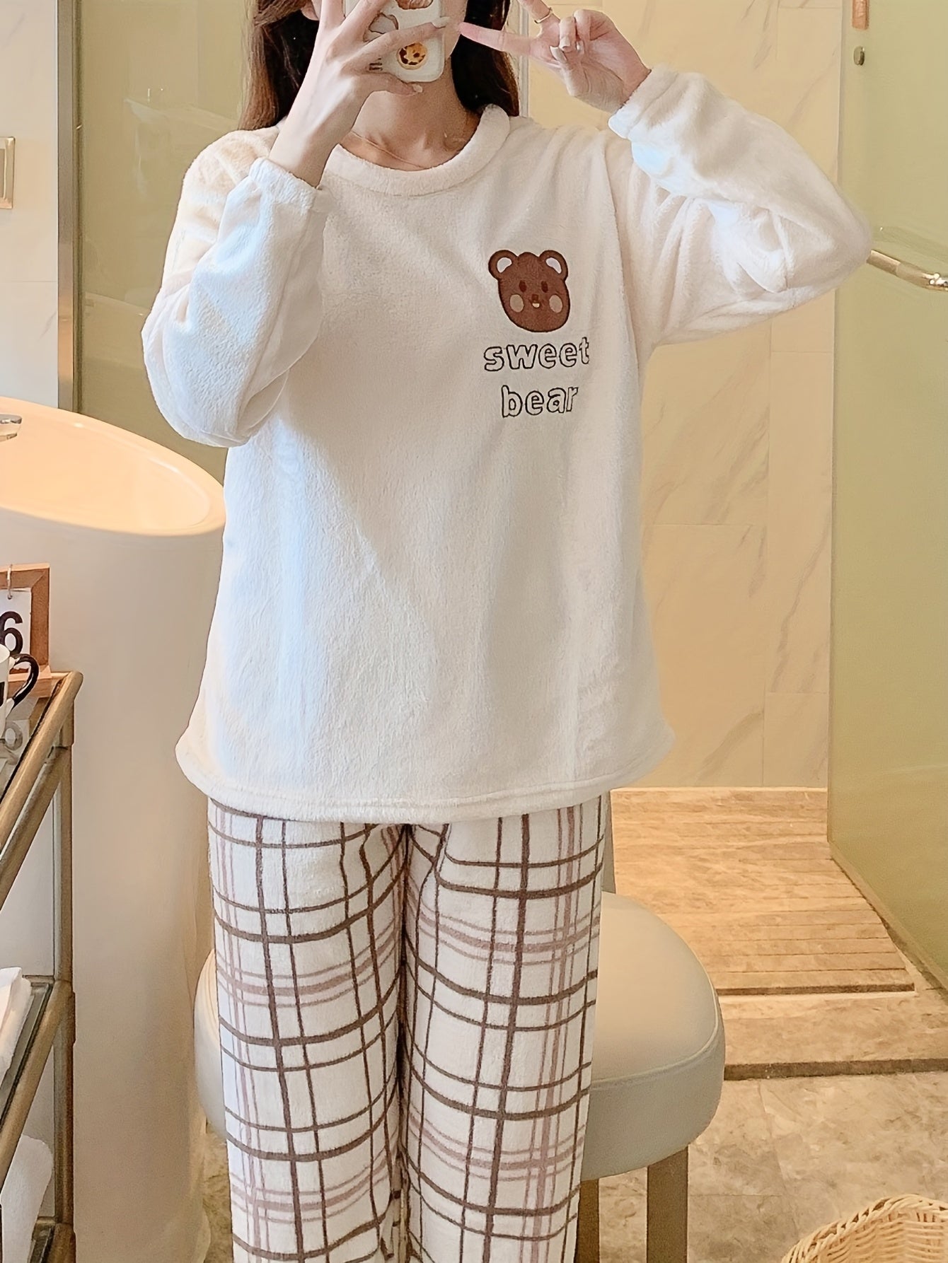 Teddy Bear Pattern Pajamas & Plaid Pants Set