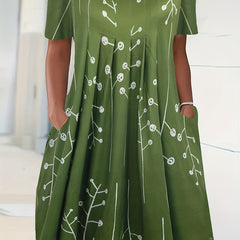 Women's Plus Floral Print Short Sleeve Pleated Dress With Pockets