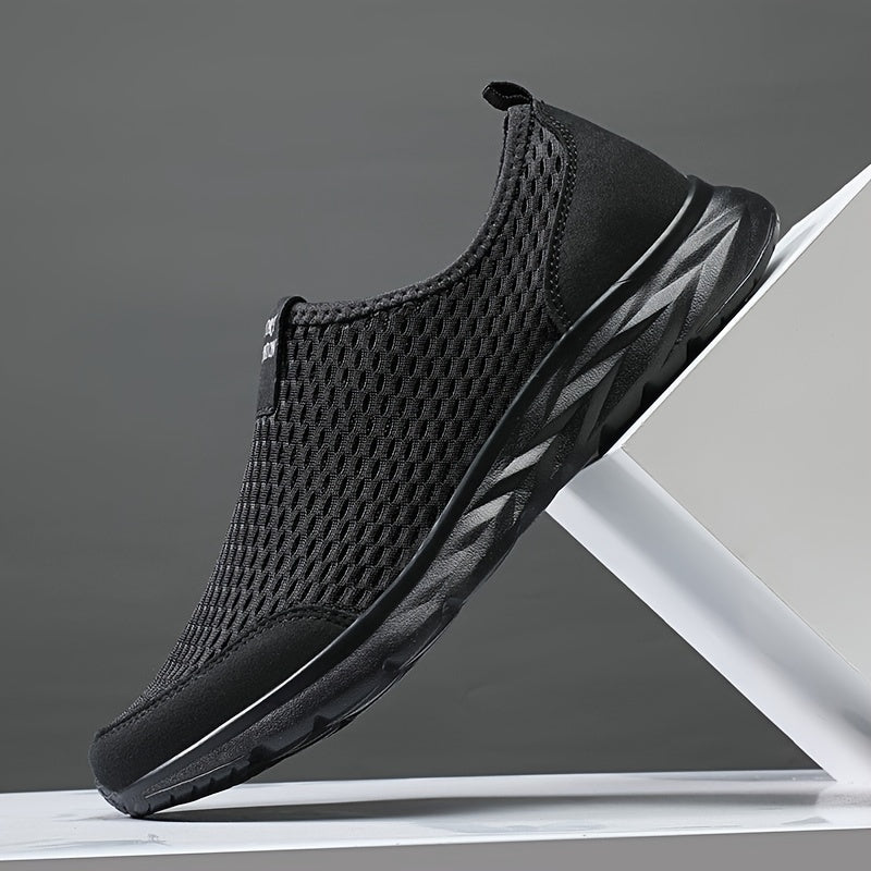 Men's Lightweight Running Shoes Breathable Outdoor Sneakers