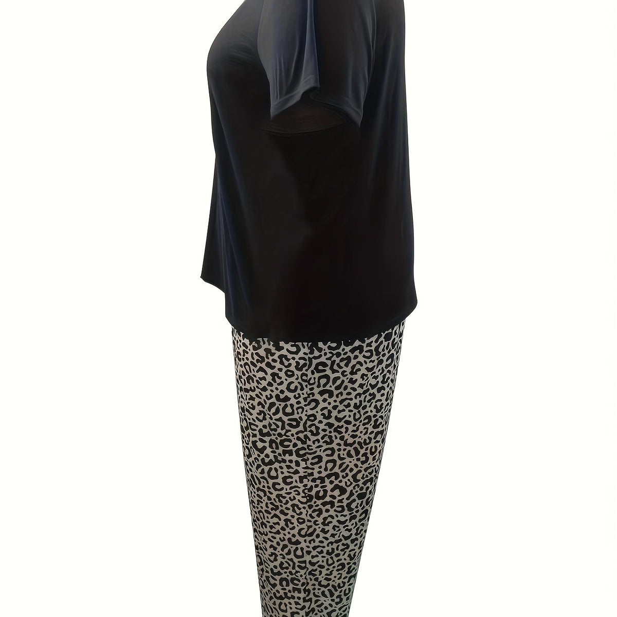 Cap Sleeve V Neck Tee & Leopard Print Pants Loungewear Set