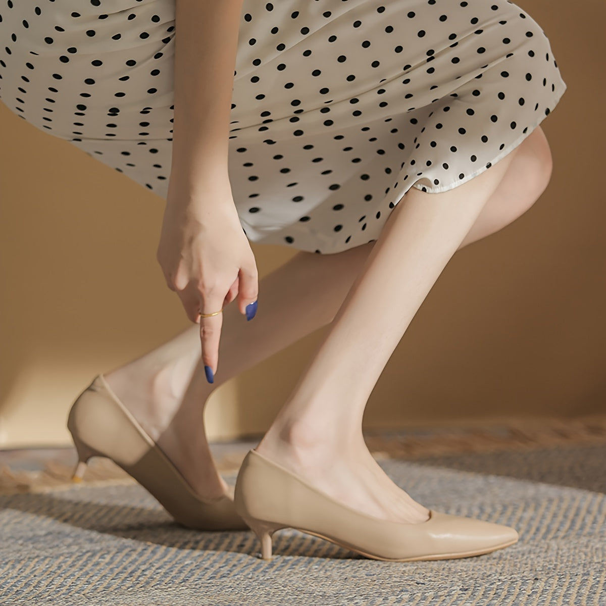Women's Pointed Toe Kitten Heels Solid Slip On Low Heels
