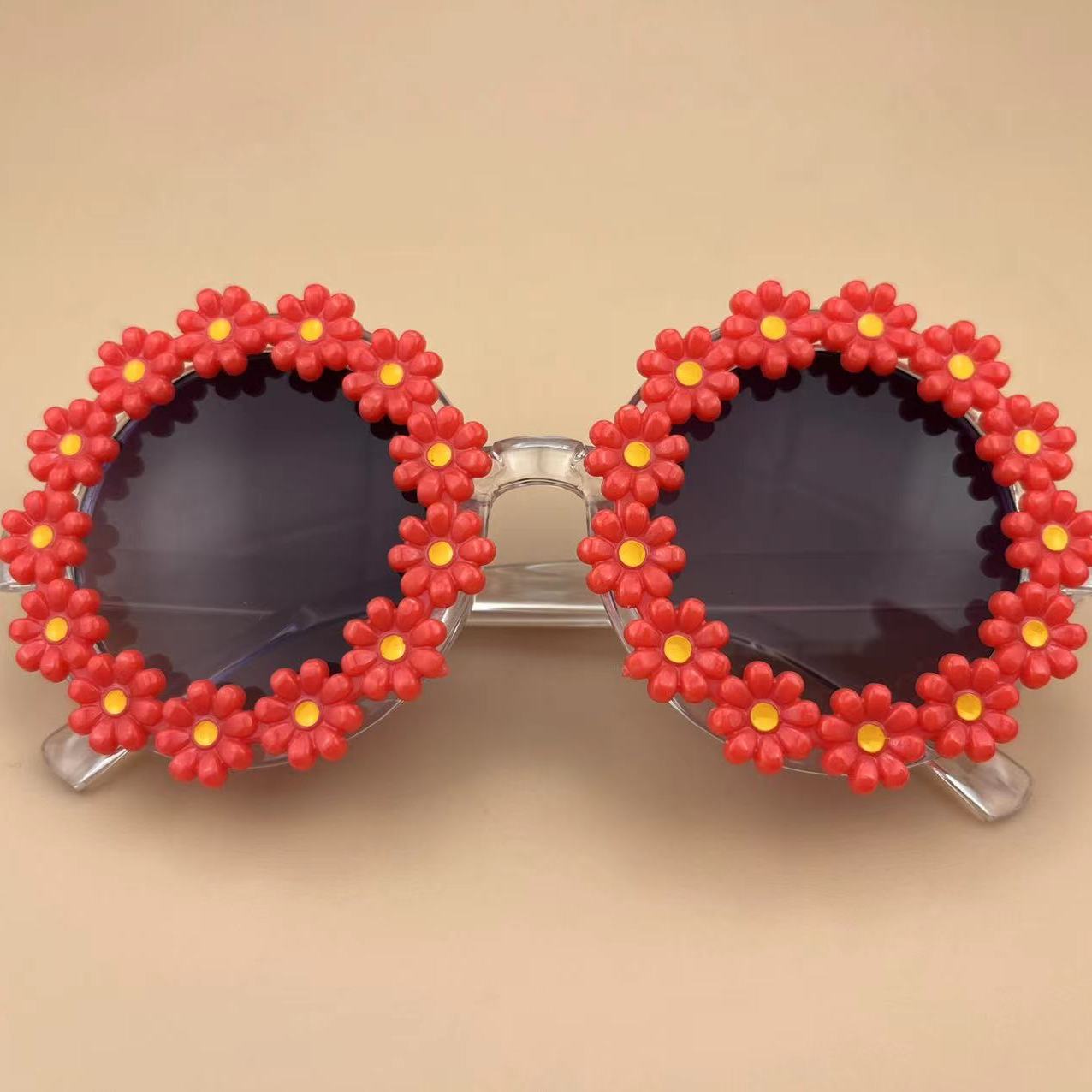 Girls Daisy Sunglasses Round Frame UV Protection Travel Outdoor Kids Accessory