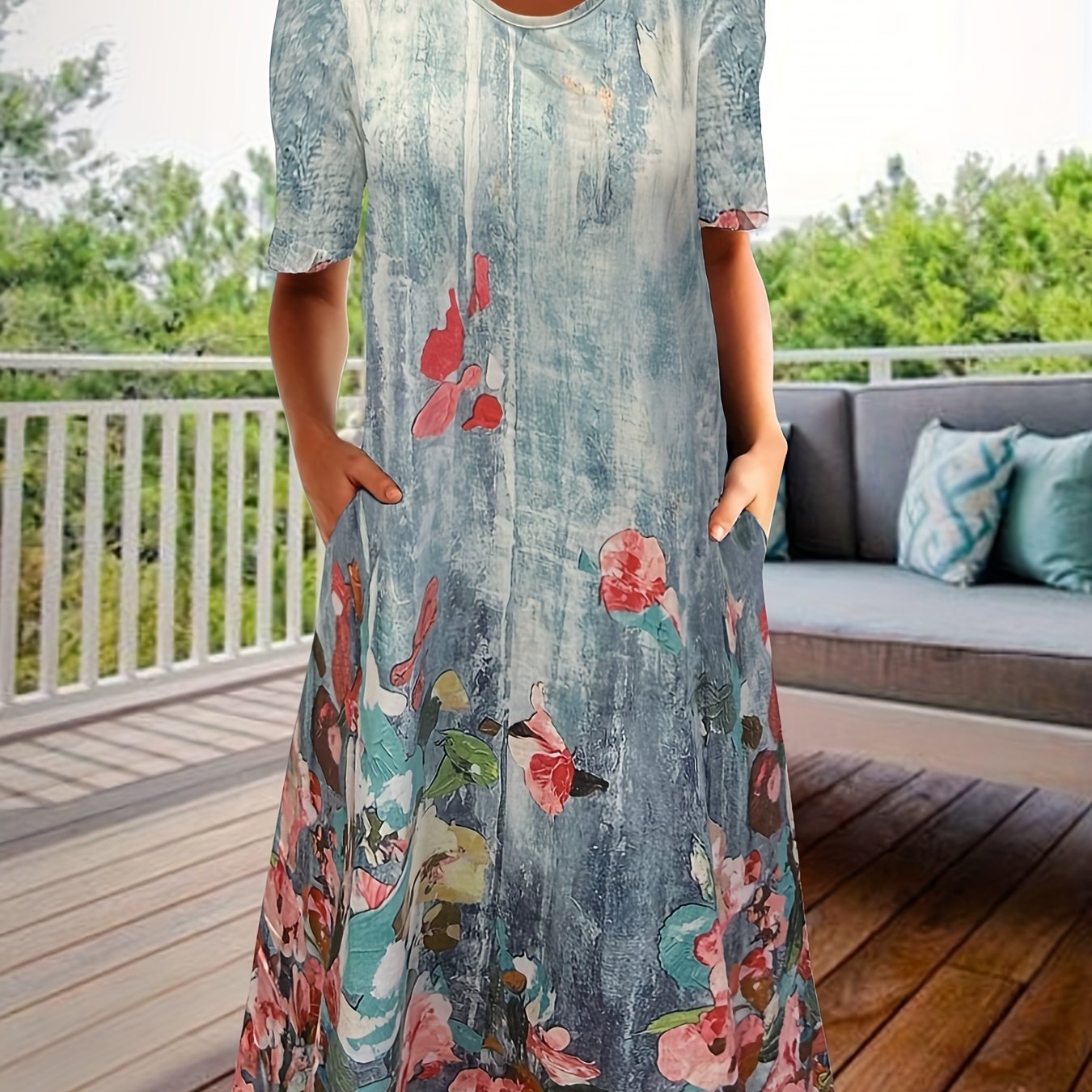  Floral Print Short Sleeve Round Neck Dress with Pockets
