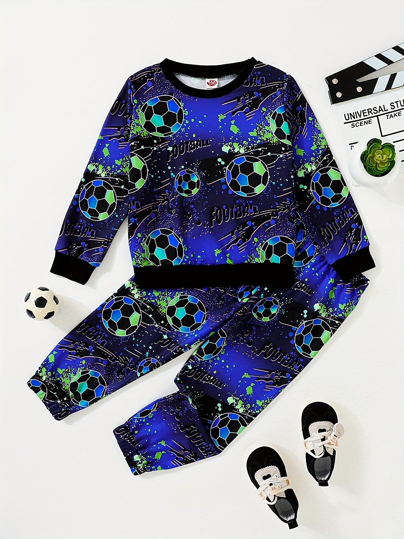Boy's Soccer Allover Print 2pcs Sweatshirt & Sweatpants Set