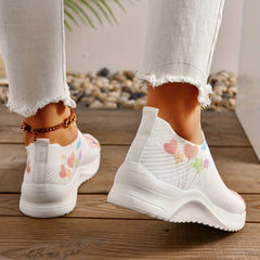 Couple Figure Graphic Flying Woven Walking Shoes Slip-On Sneakers