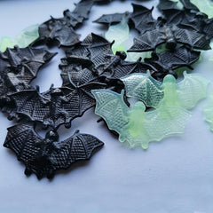5pcs Halloween Rubber Bats Glow in the Dark Room Decoration