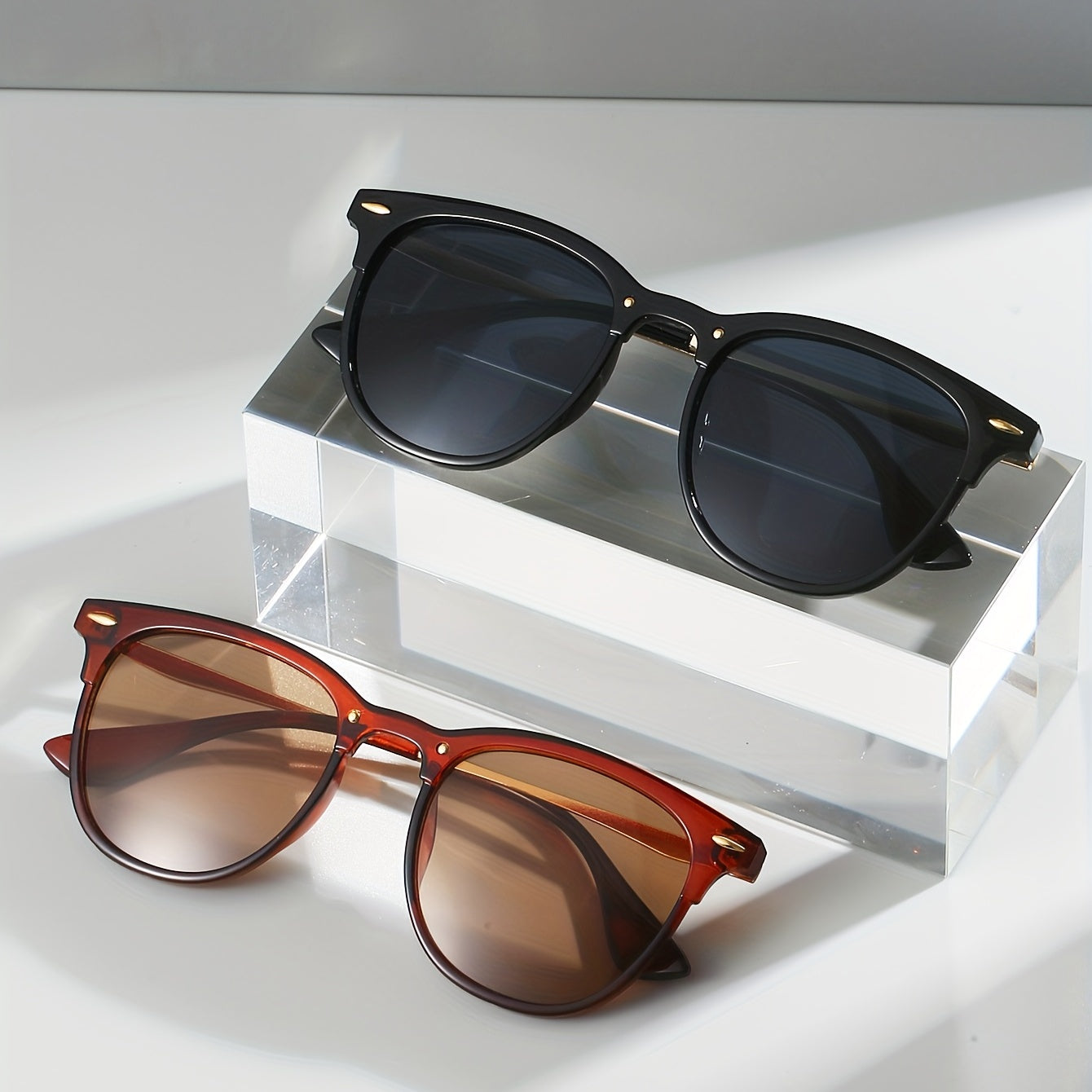 Retro Round Sunglasses Vintage Rivet UV400 Sun Shades For Men Women