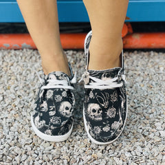 Women's Skull Pattern Canvas Shoes Lightweight Slip On Halloween Shoes