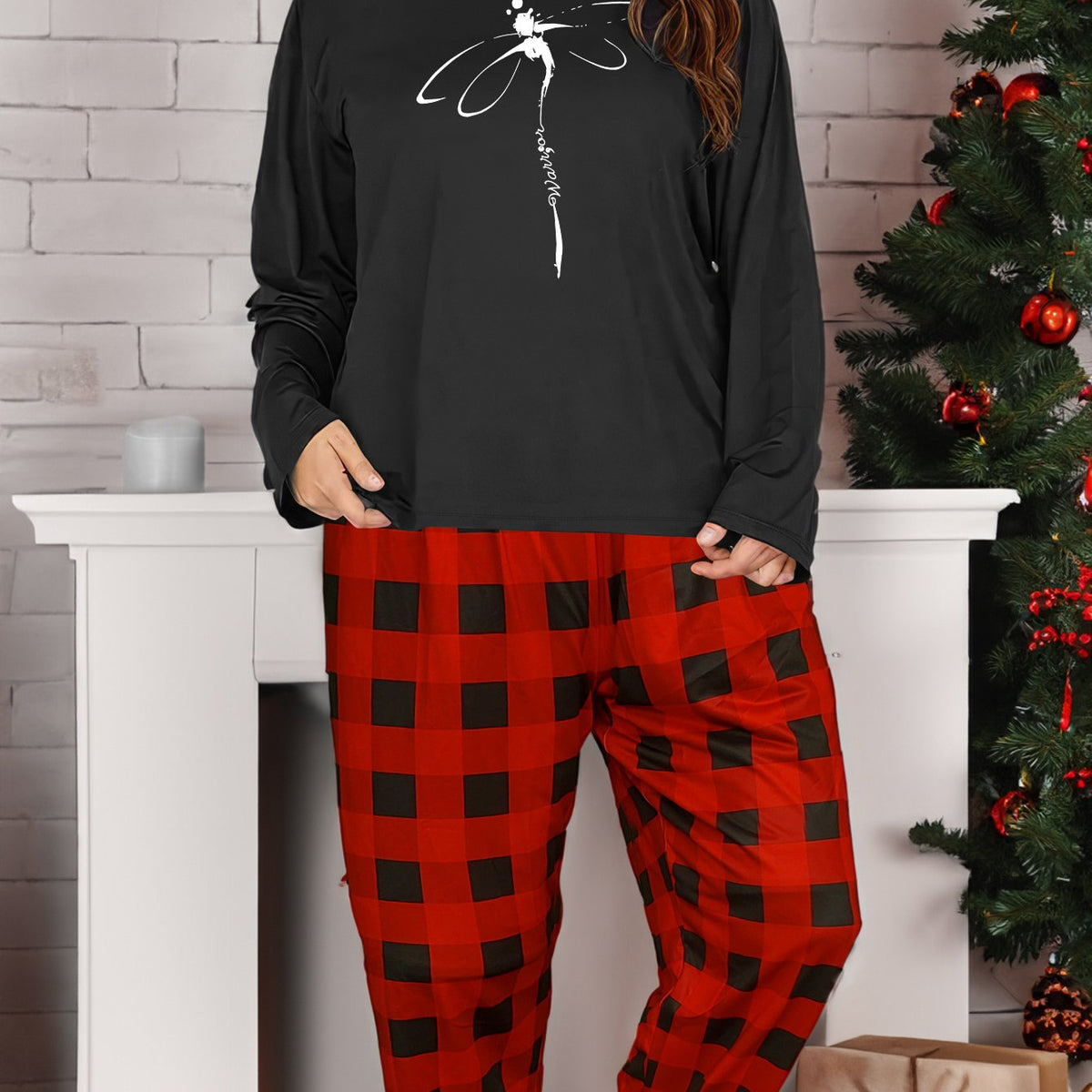 Dragonfly Print Long Sleeve Tee & Plaid Pants Pajamas Set