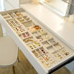 Elegant Jewelry Display Box - Organize Rings, Earrings, Bracelets & Necklaces