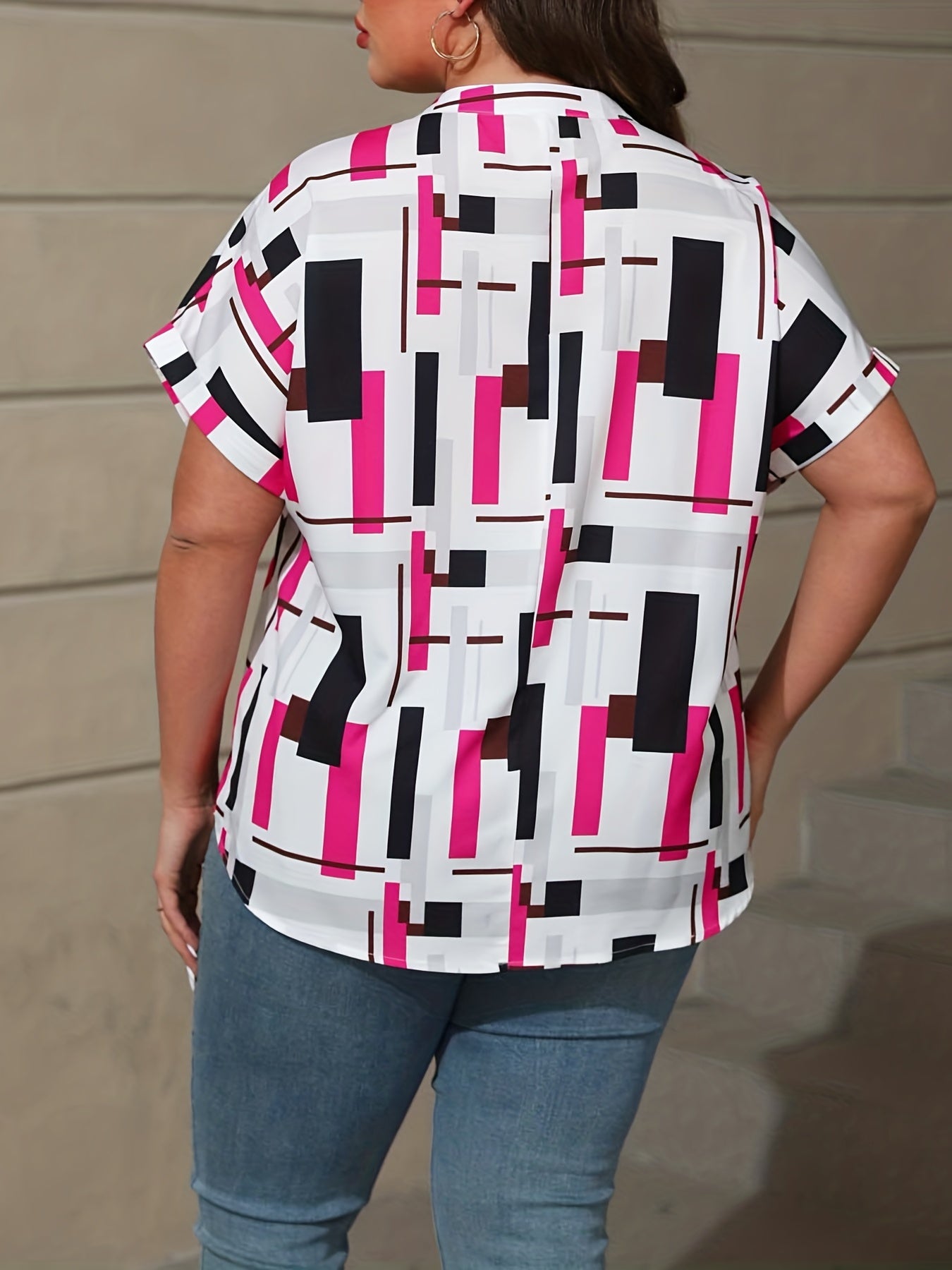  Geometric Print Short Sleeve Notched Neck Blouse