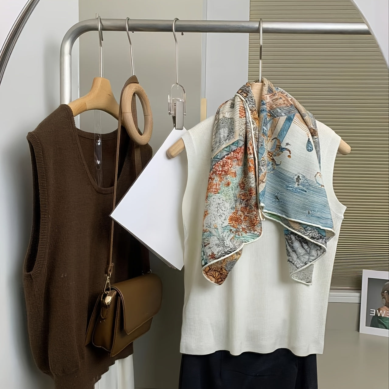 img_8905436
