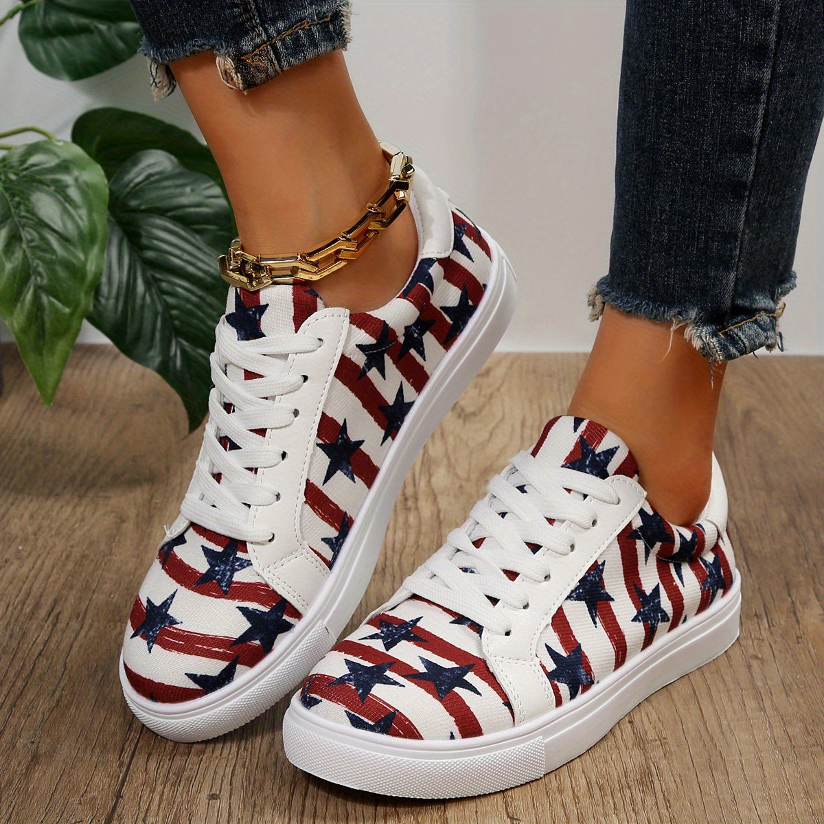 Women's Star Pattern & Striped Sneakers Low Top Canvas Shoes