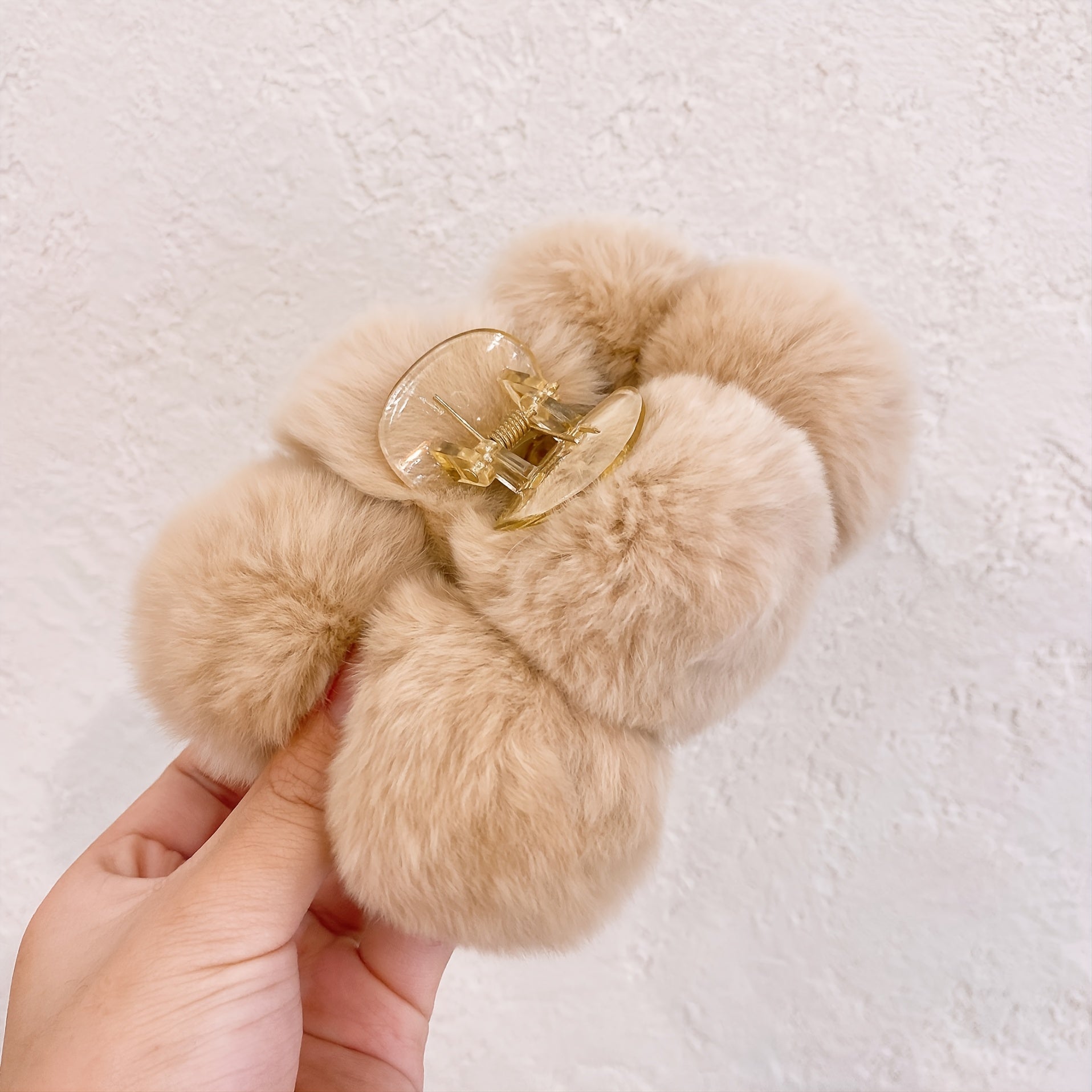 2pcs Plush Hair Claw Styling Clips Hair Accessories